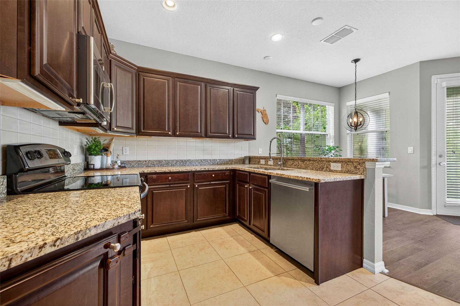 19204 STONE HEDGE DR