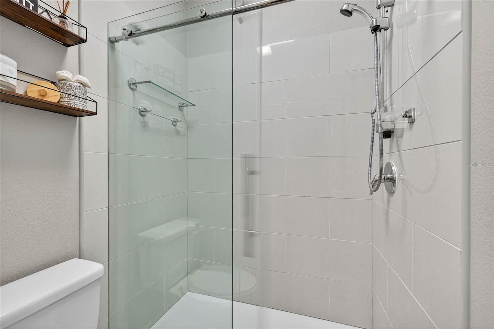 19204 STONE HEDGE DR