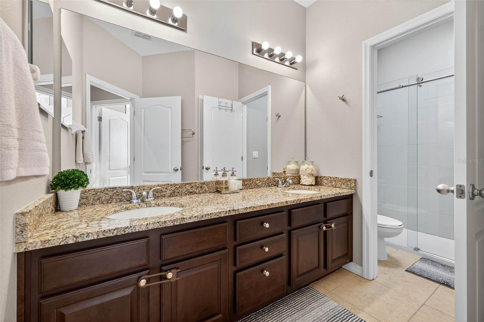 19204 STONE HEDGE DR