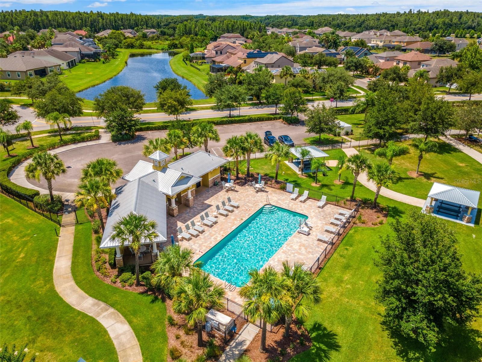 19204 STONE HEDGE DR