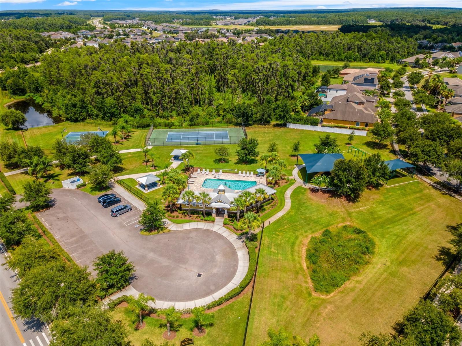 19204 STONE HEDGE DR