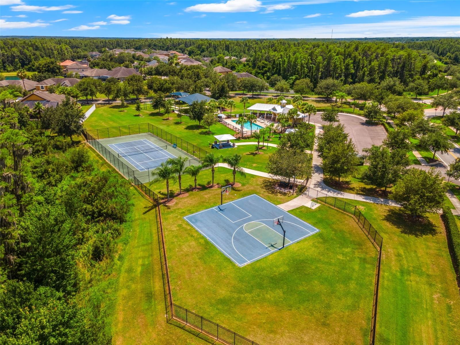 19204 STONE HEDGE DR