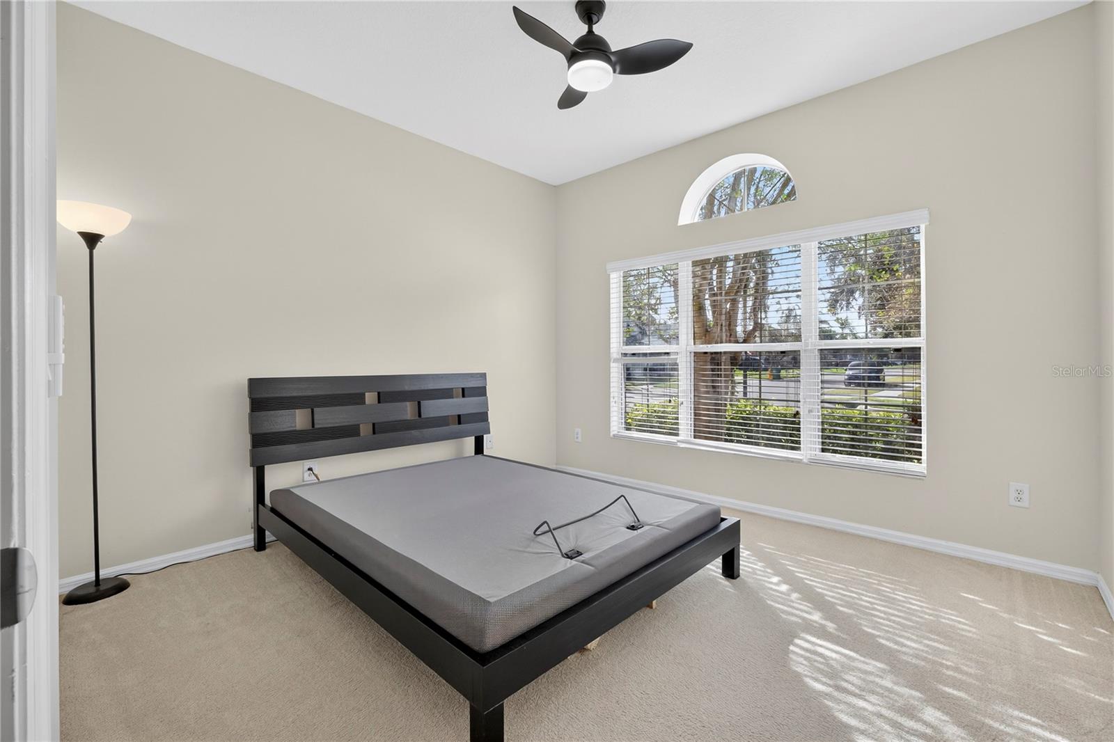 2352 ROSEHAVEN DR