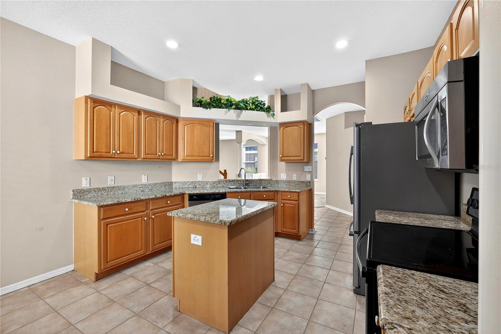 2352 ROSEHAVEN DR