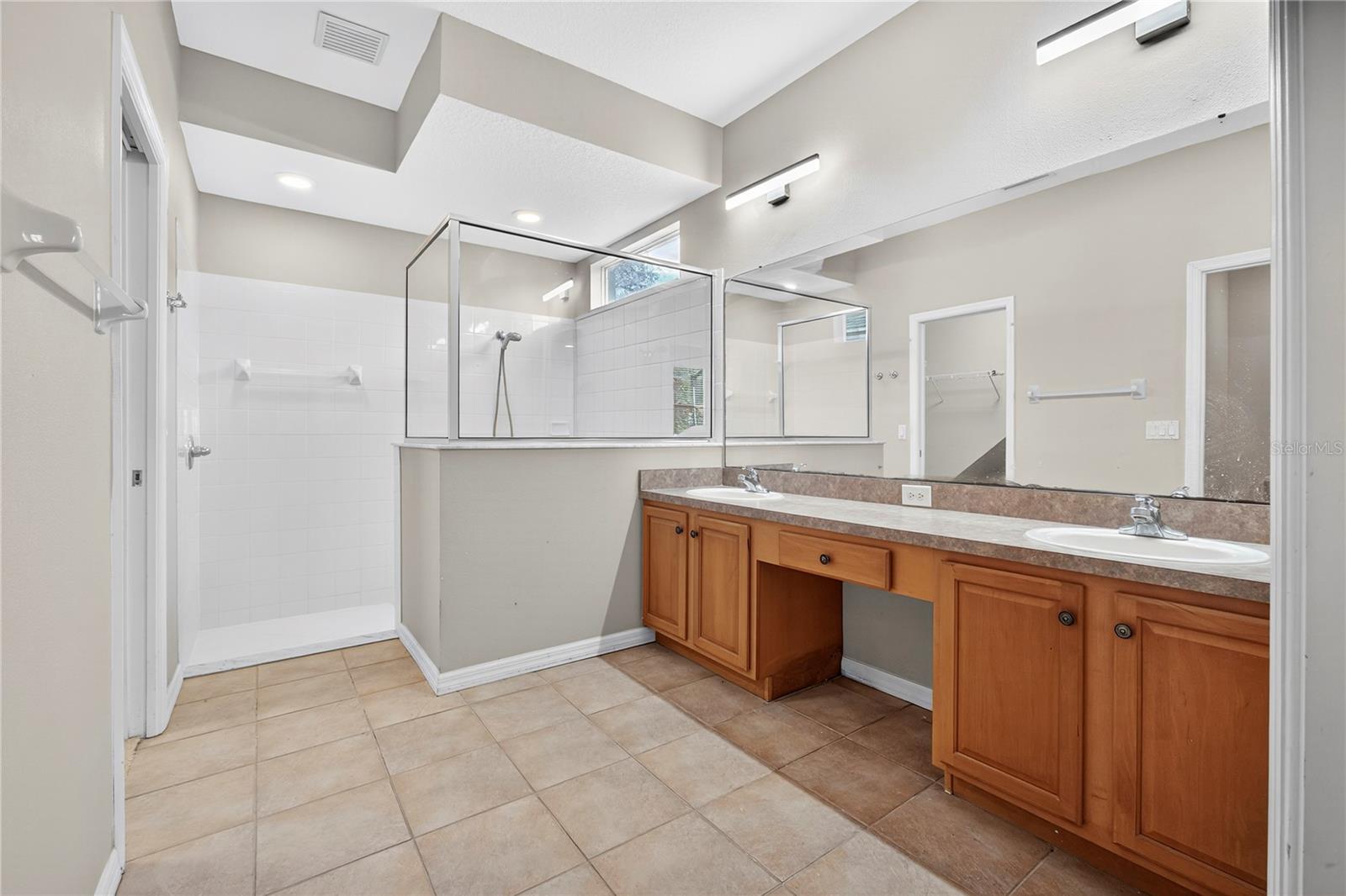 2352 ROSEHAVEN DR