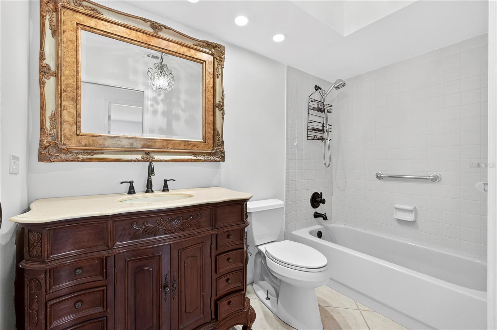 2620 ENTERPRISE RD E #E14