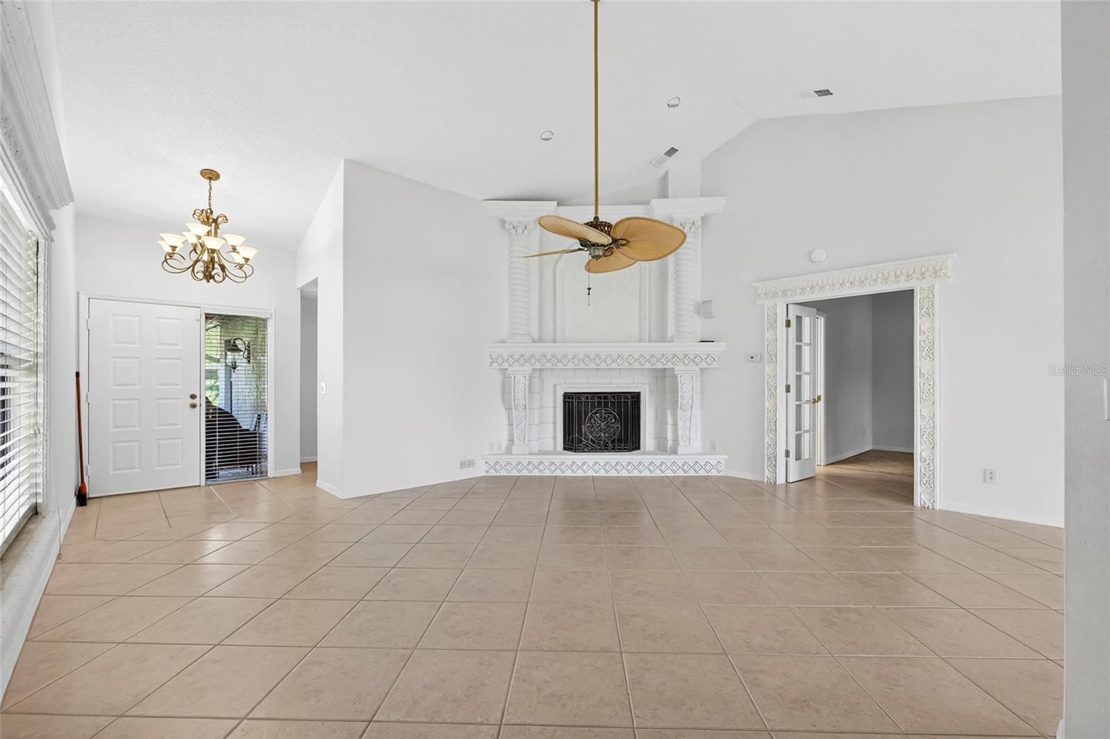 2620 ENTERPRISE RD E #E14