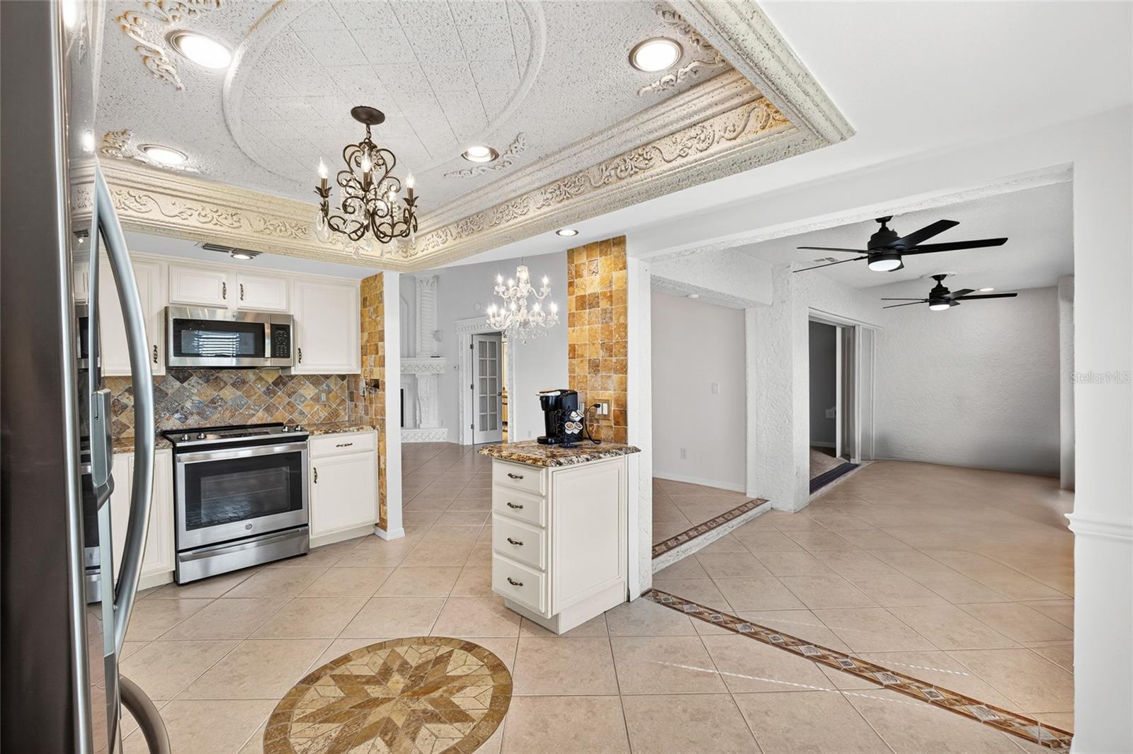 2620 ENTERPRISE RD E #E14