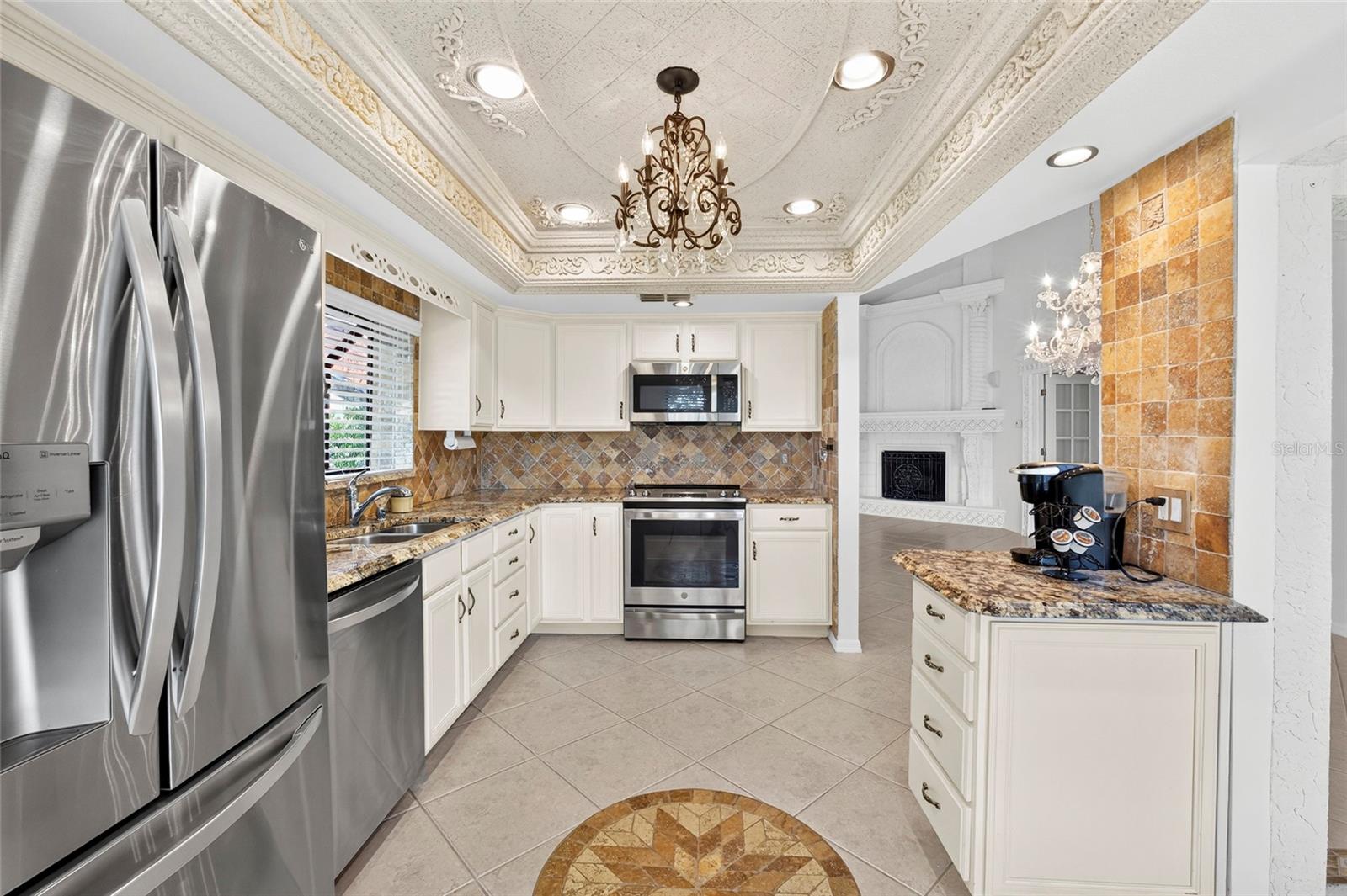 2620 ENTERPRISE RD E #E14