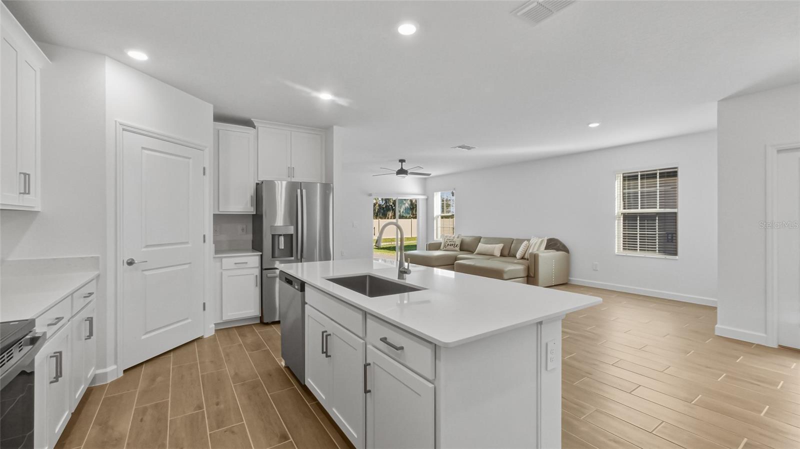 10965 TEAL LAGOON ISLE