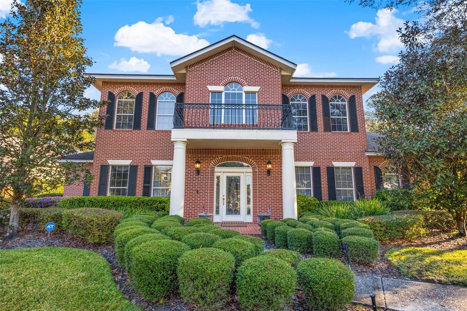 6445 RENWICK CIR