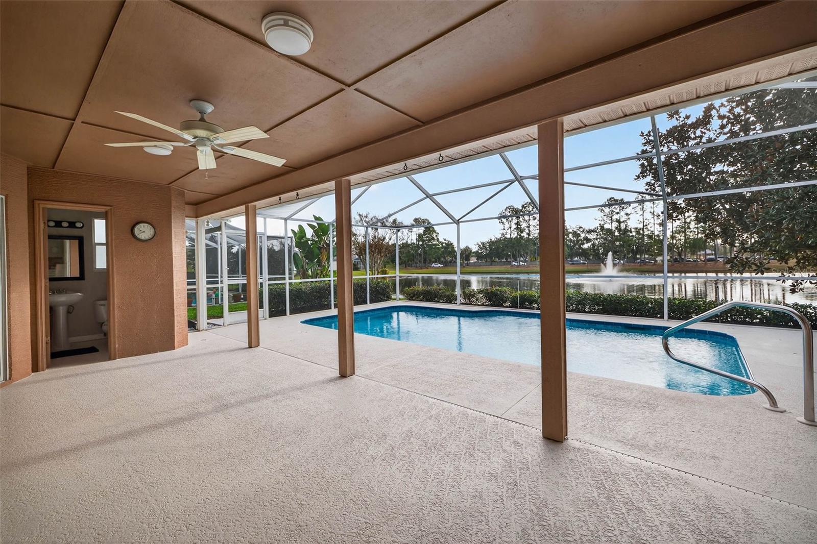 1628 GLEN OAK LN