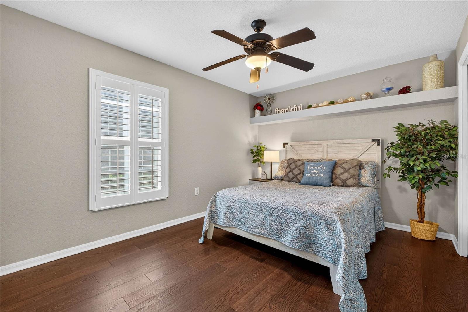 1628 GLEN OAK LN