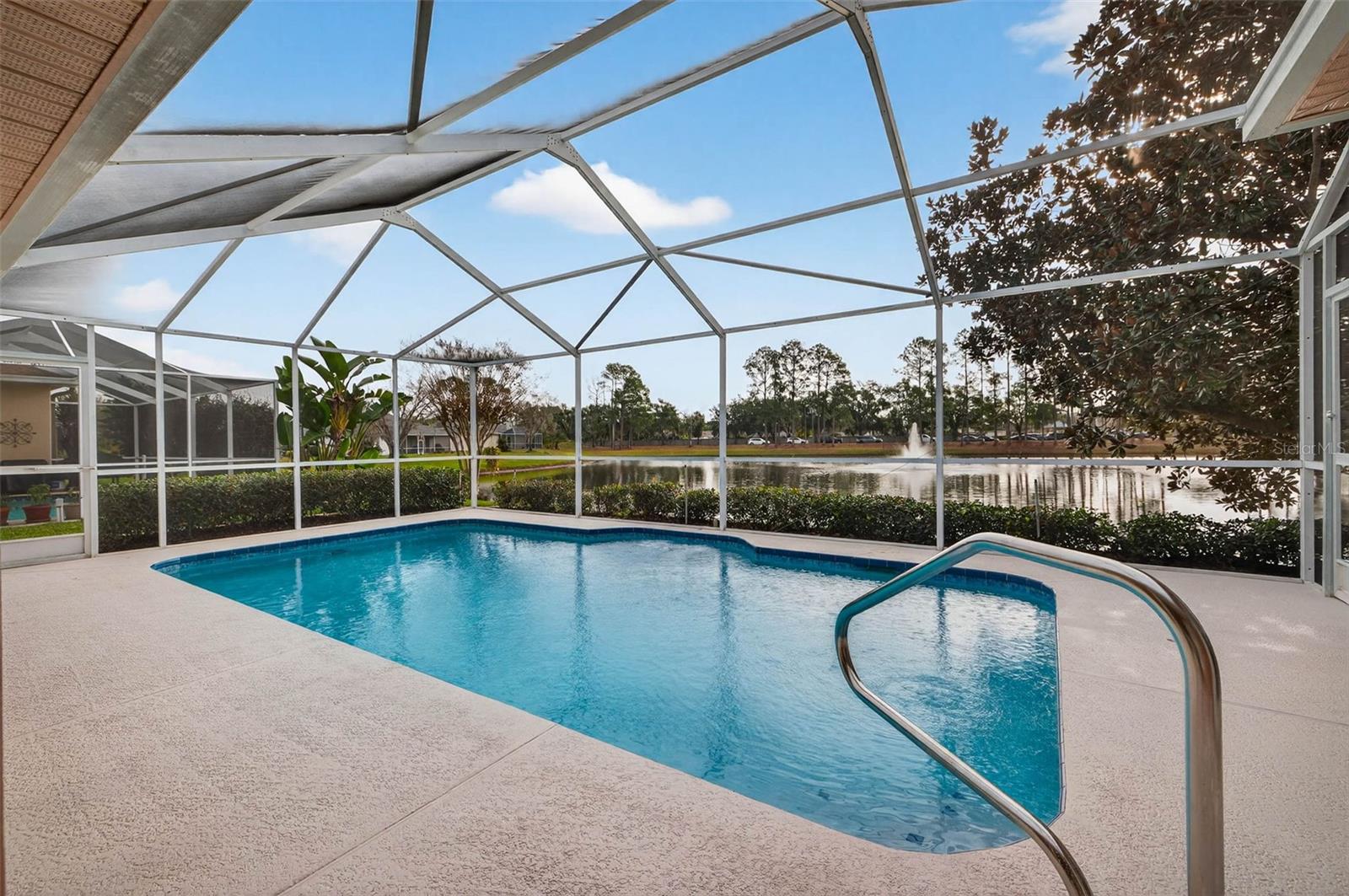 1628 GLEN OAK LN