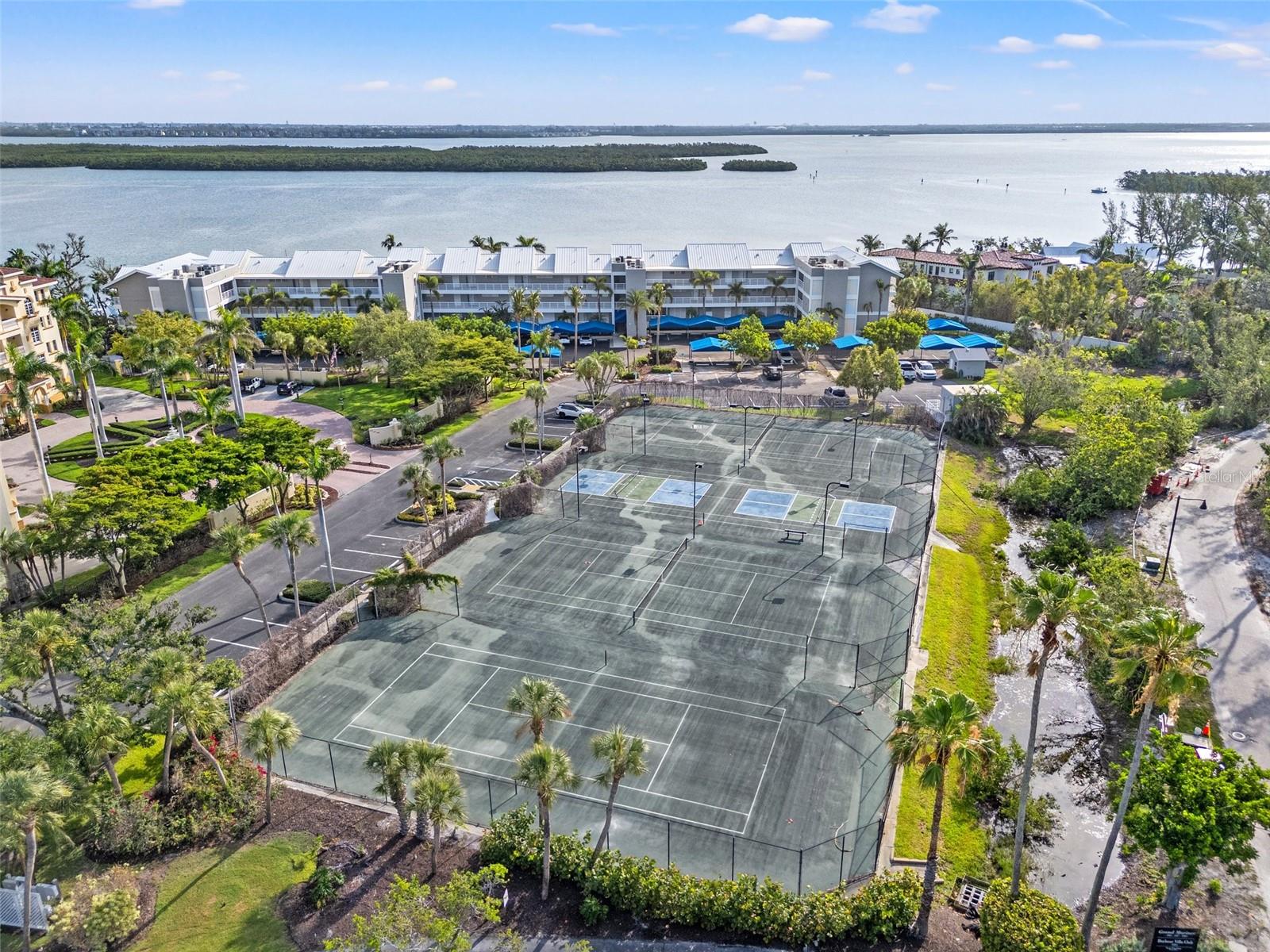 615 DREAM ISLAND PL #210