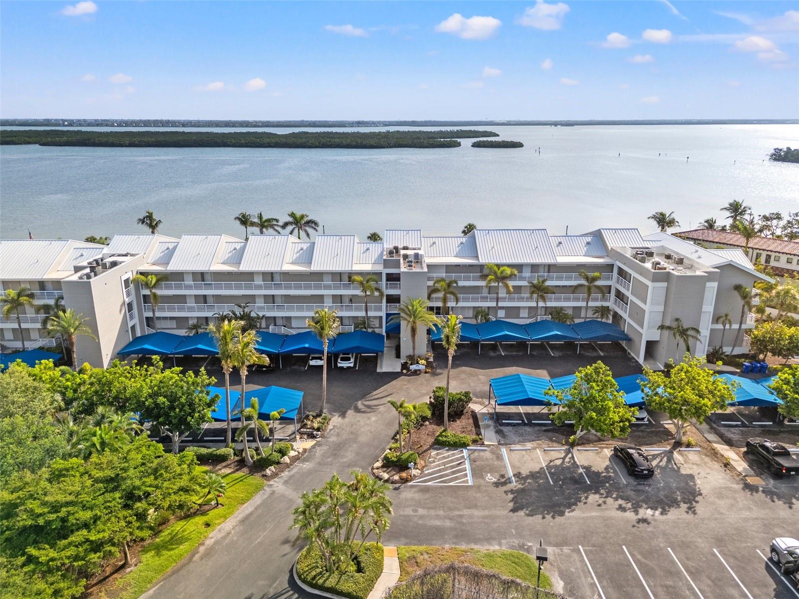 615 DREAM ISLAND PL #210