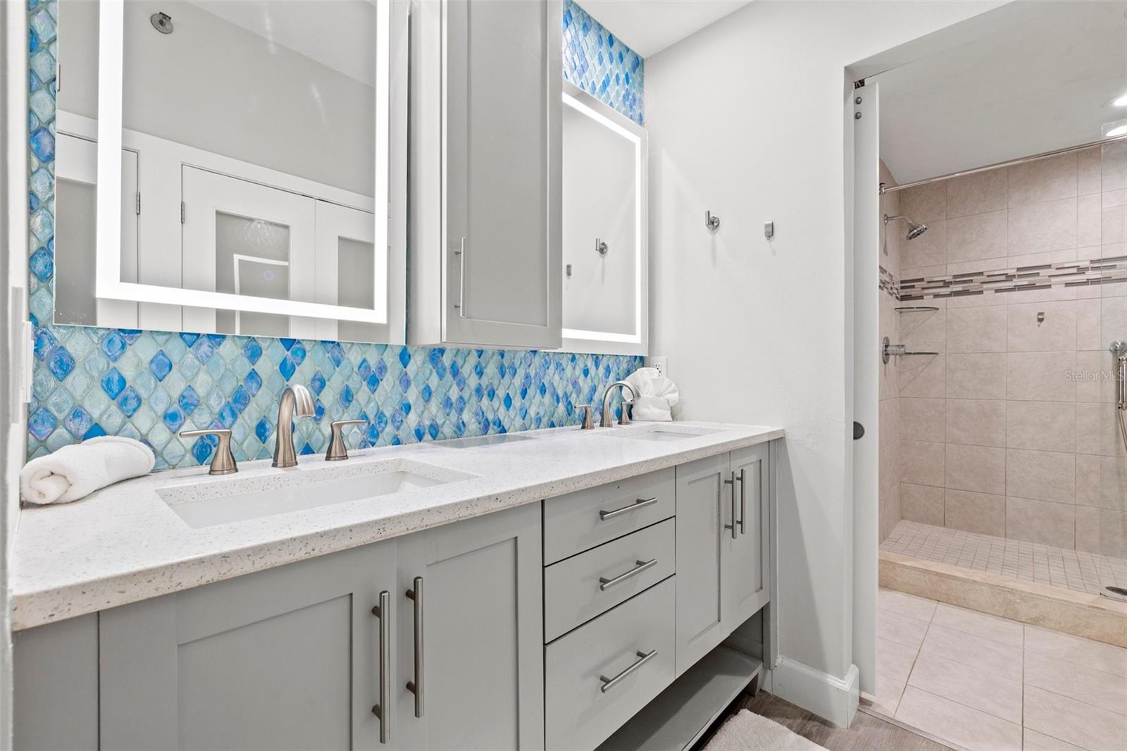 615 DREAM ISLAND PL #210