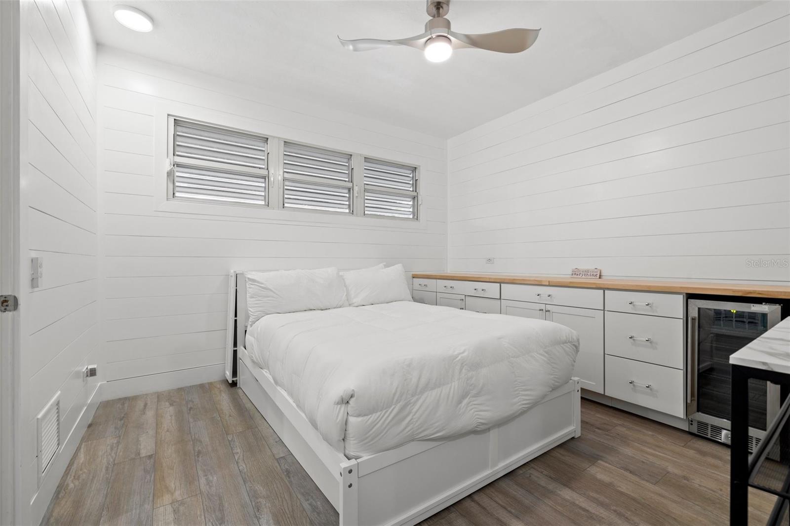 615 DREAM ISLAND PL #210