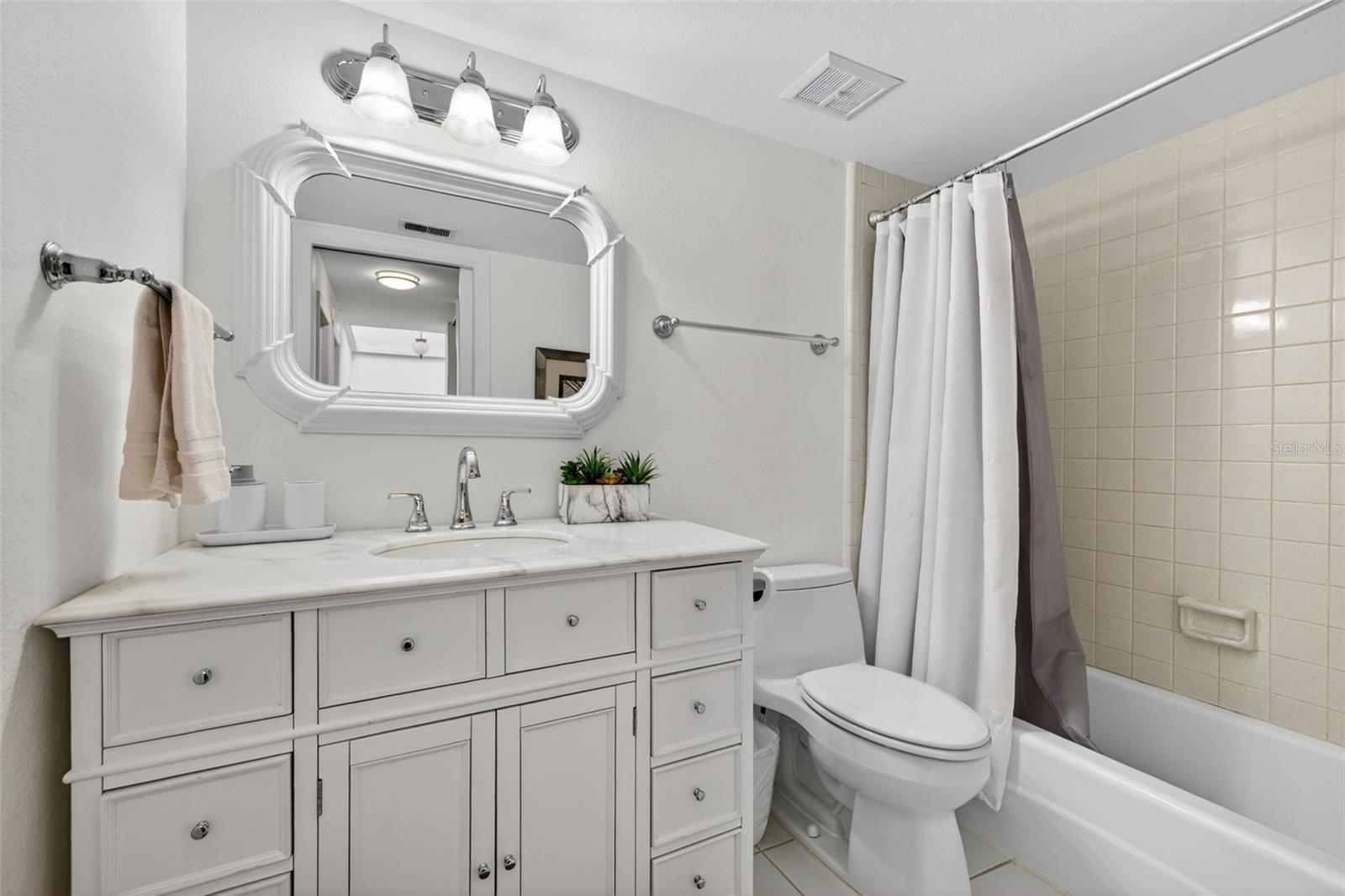 8705 BAY POINTE DR