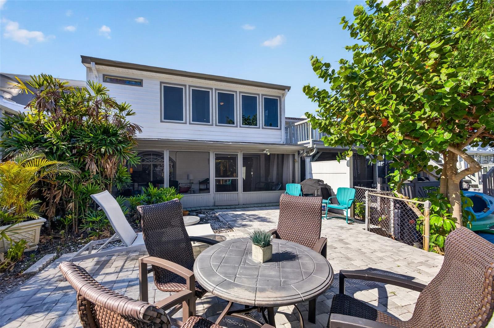 8705 BAY POINTE DR