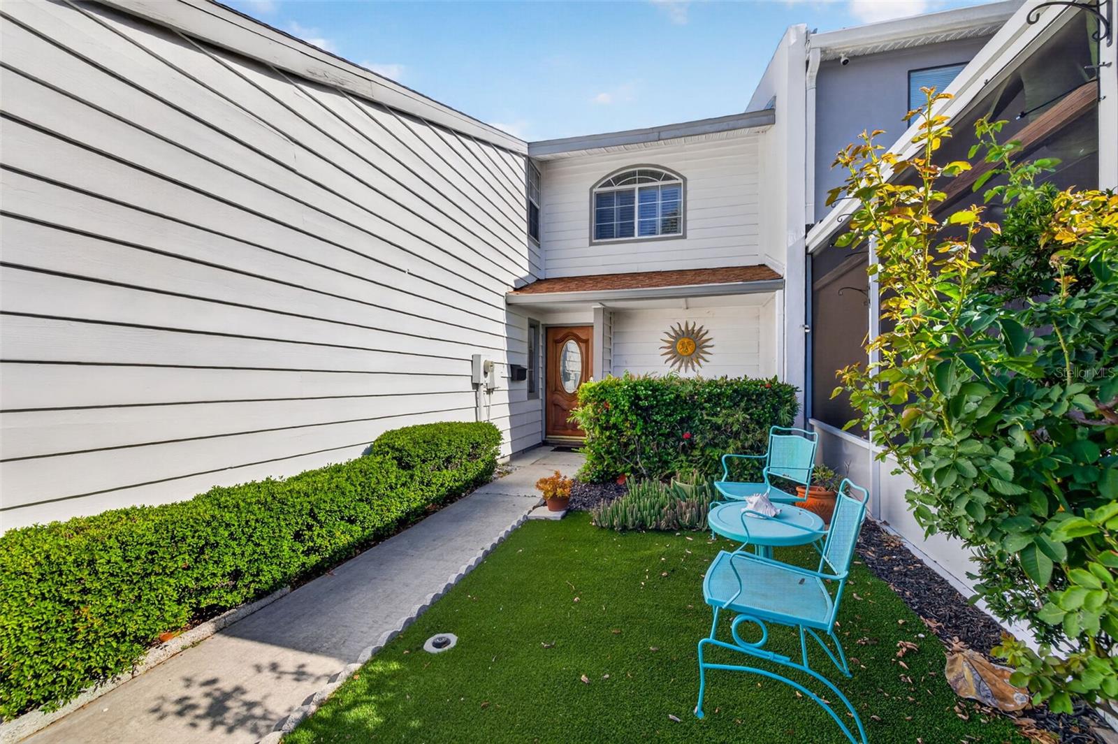 8705 BAY POINTE DR