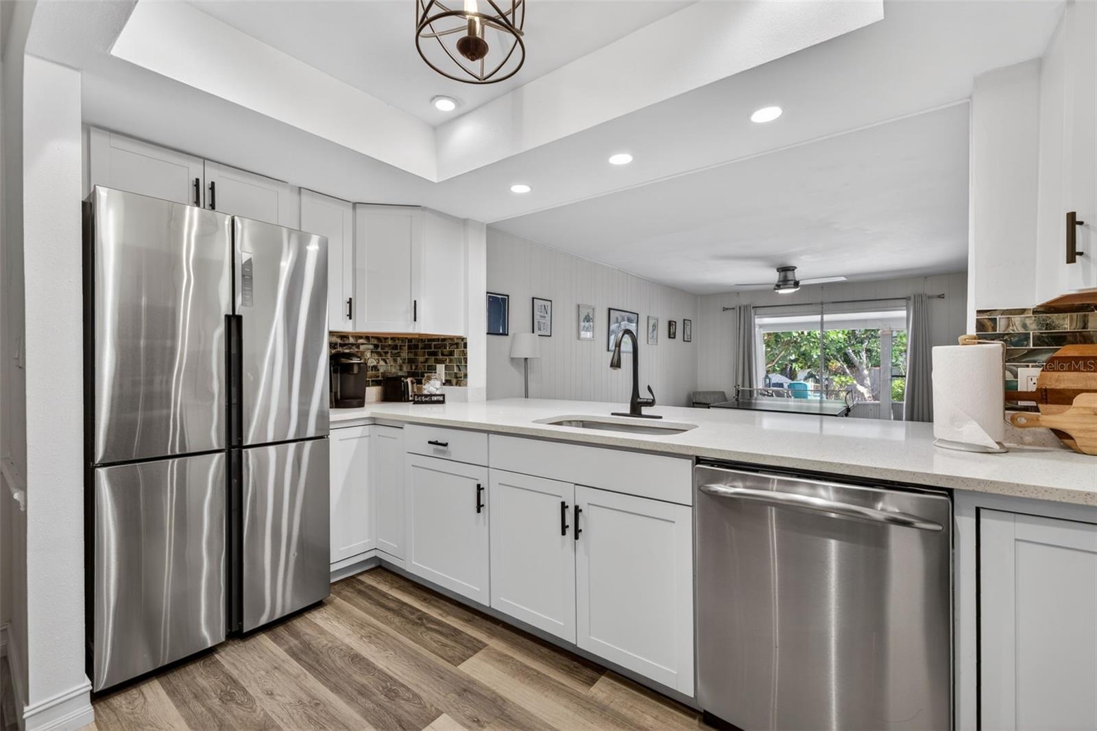 8705 BAY POINTE DR