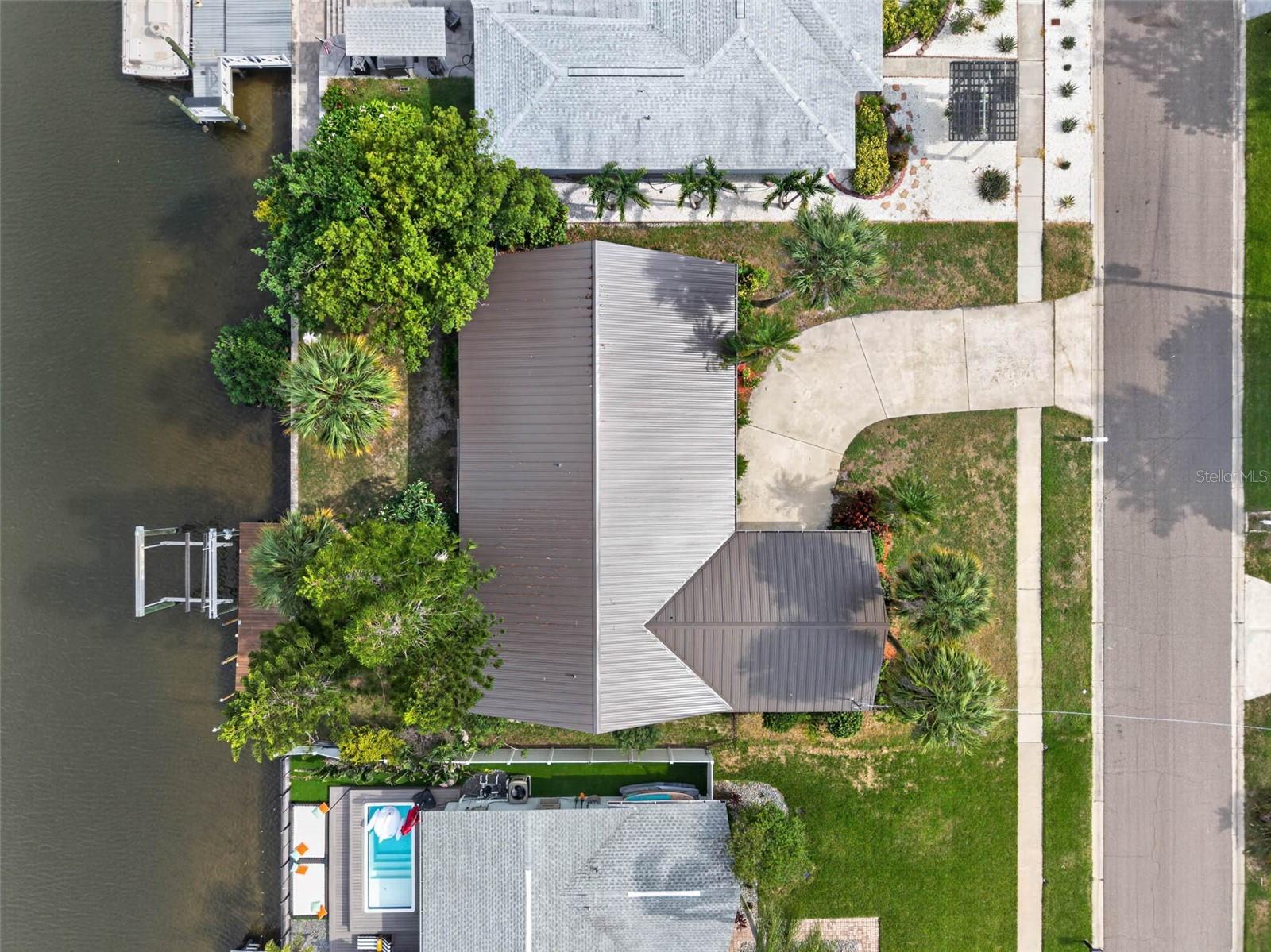 4623 BAY CREST DR
