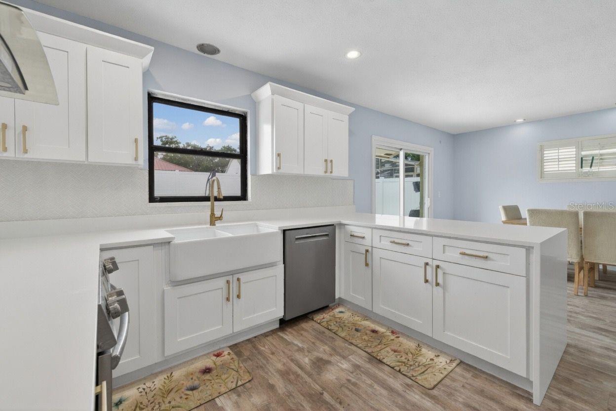 4724 SOAPSTONE DR
