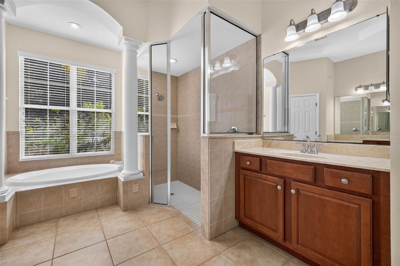 5112 ABISHER WOOD LN