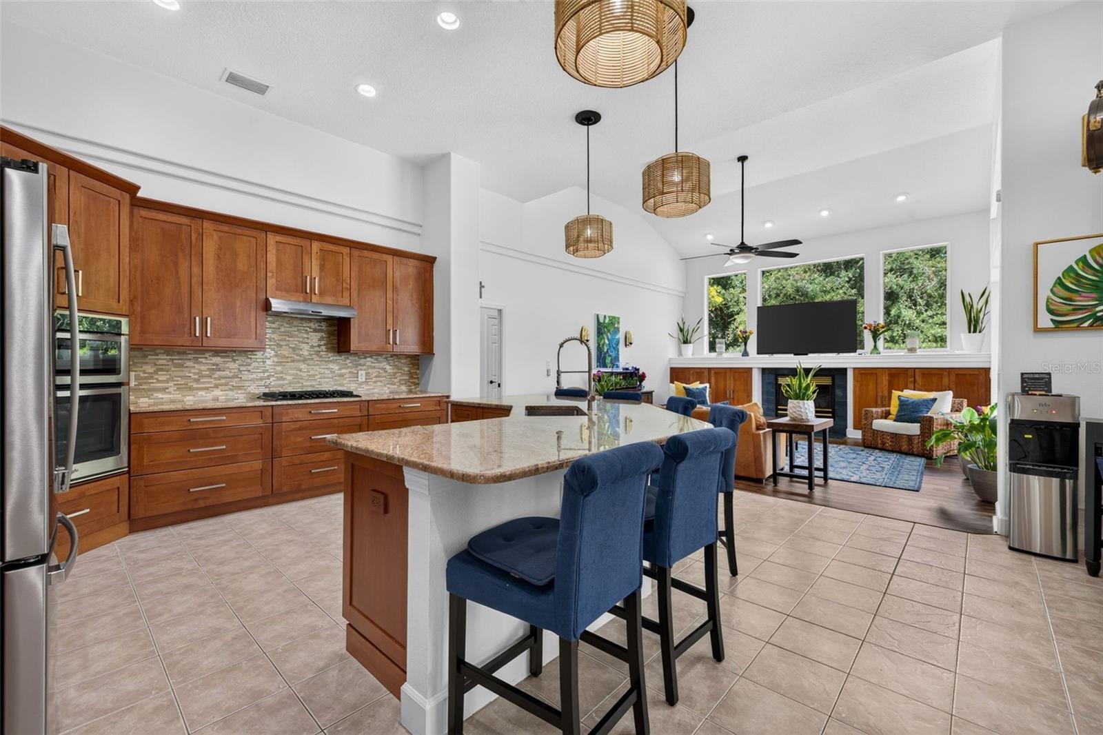 9136 HIGHLAND RIDGE WAY