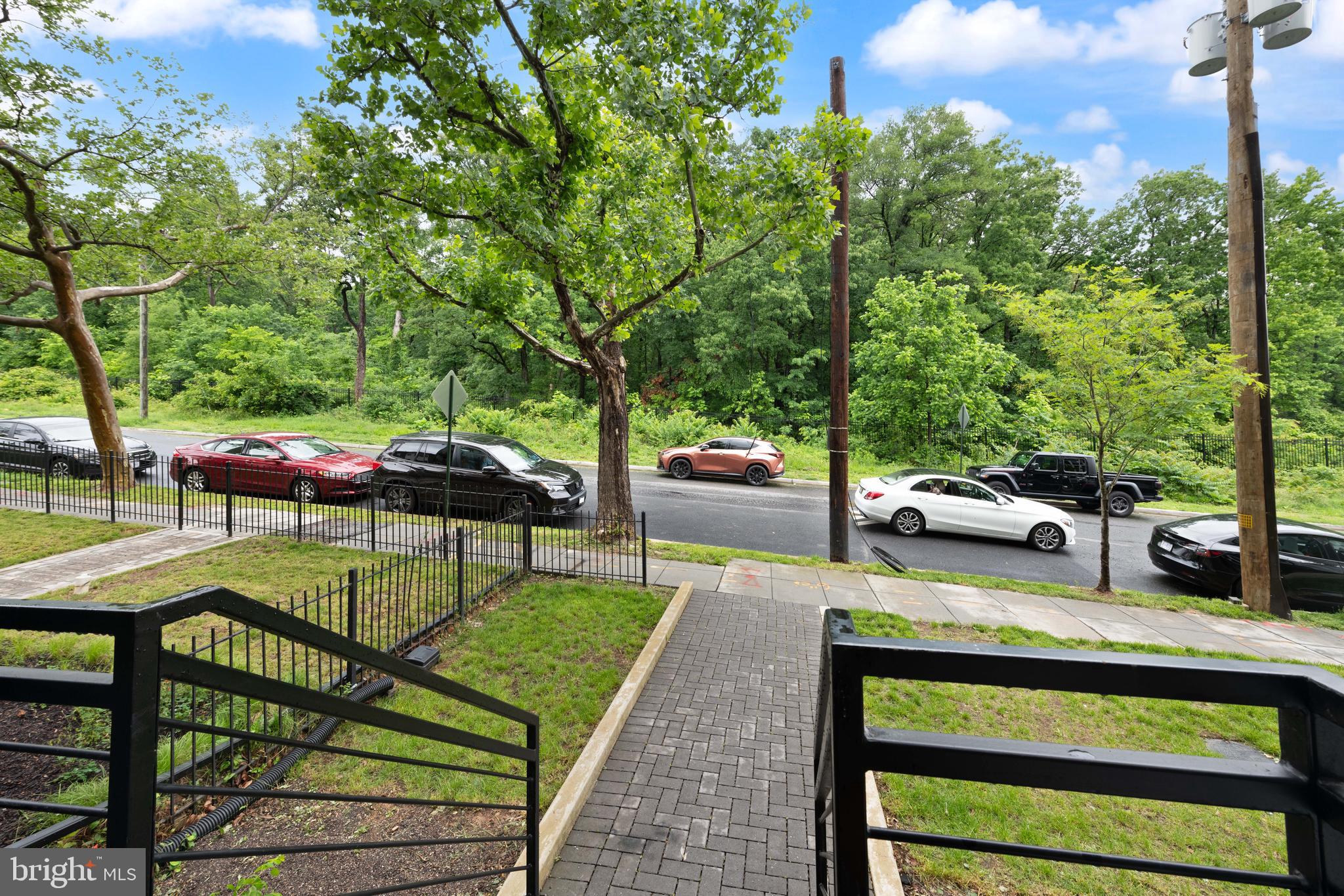2209 M ST NE #1