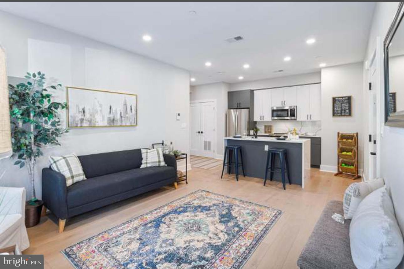 2209 M ST NE #1