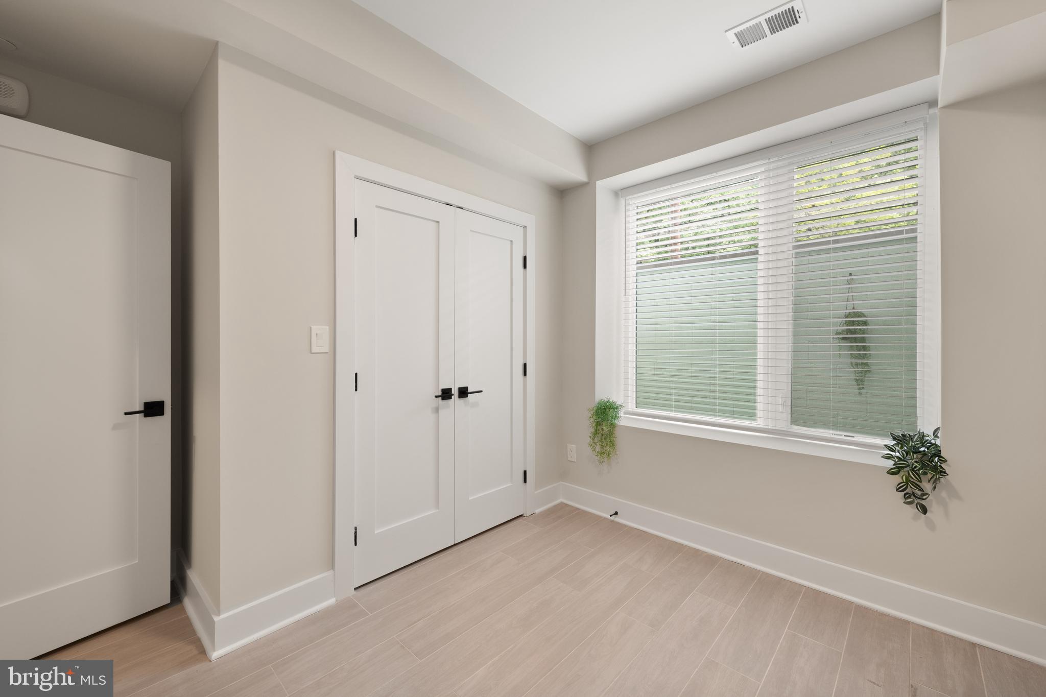 2209 M ST NE #1