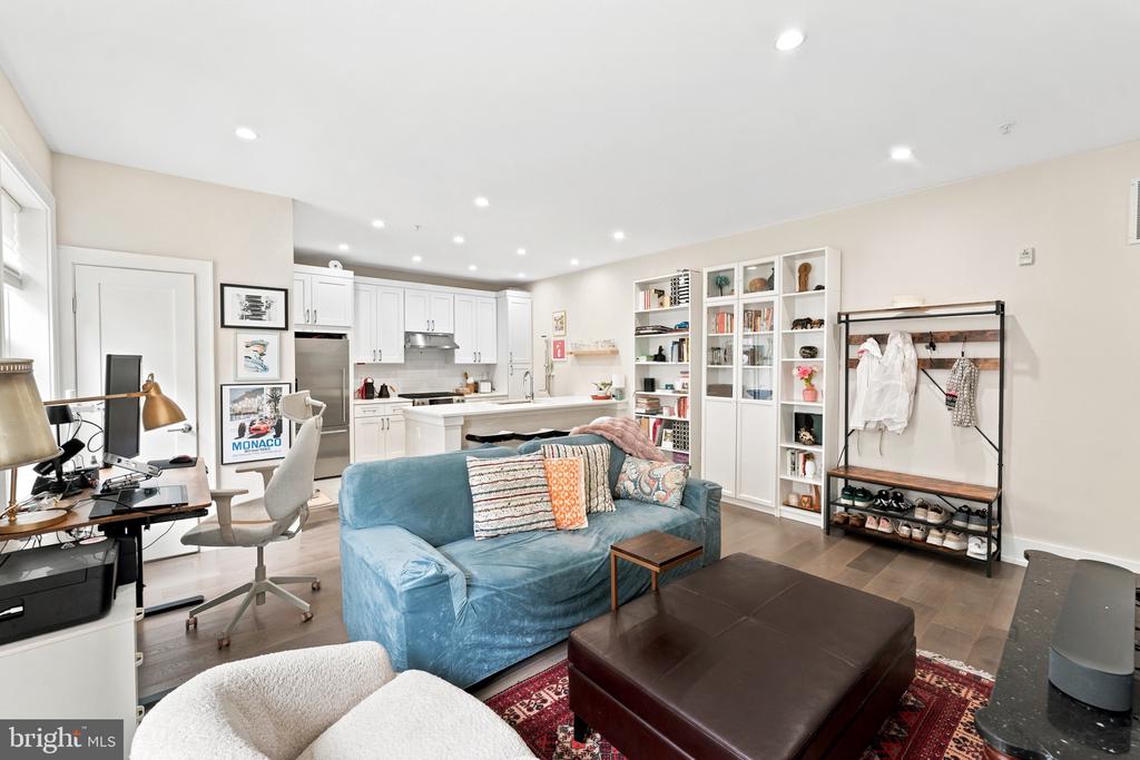 16 17TH STREET NE Unit: 113