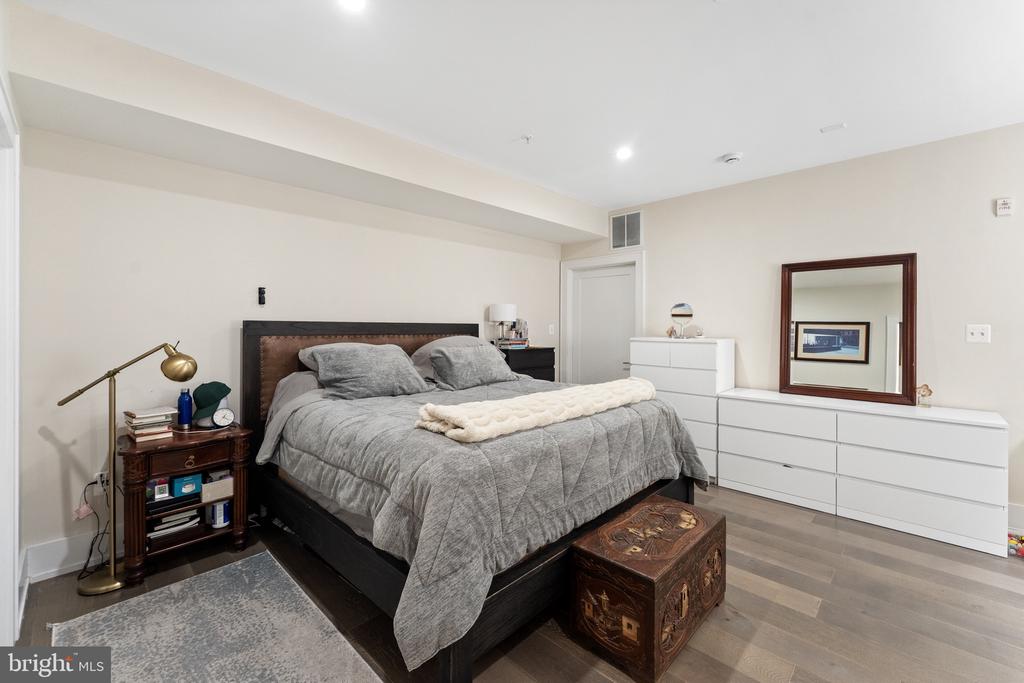 16 17TH STREET NE Unit: 113
