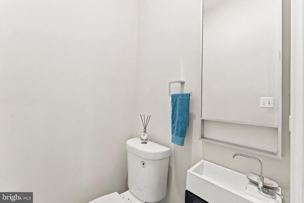 16 17TH STREET NE Unit: 113