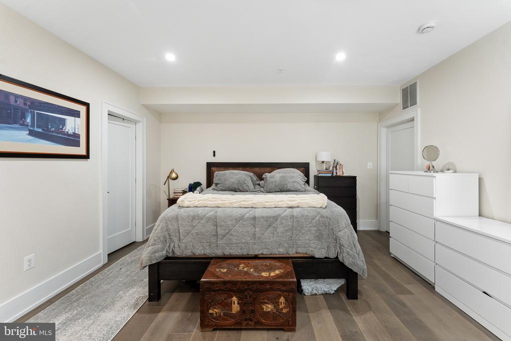 16 17TH STREET NE Unit: 113