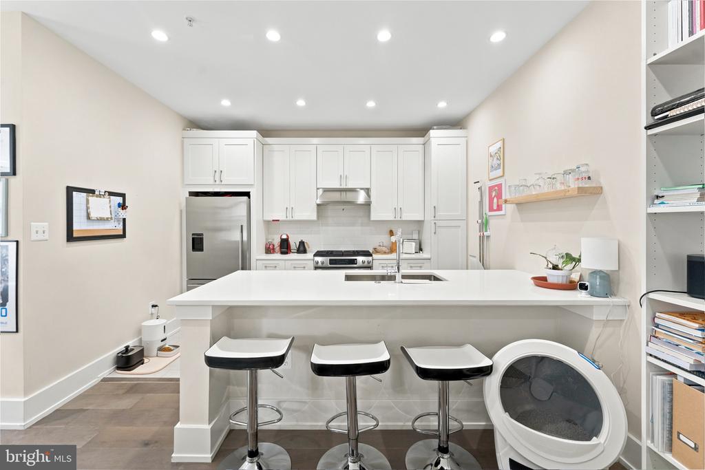16 17TH STREET NE Unit: 113