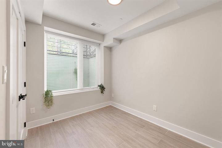 2209 M STREET NE Unit: 1