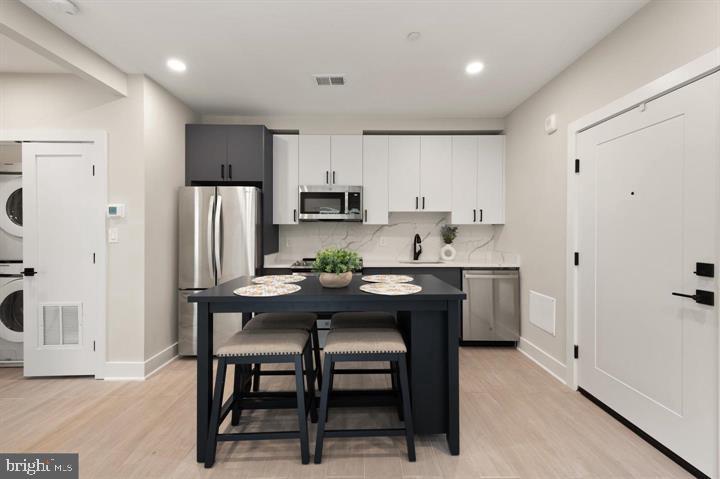 2209 M STREET NE Unit: 1