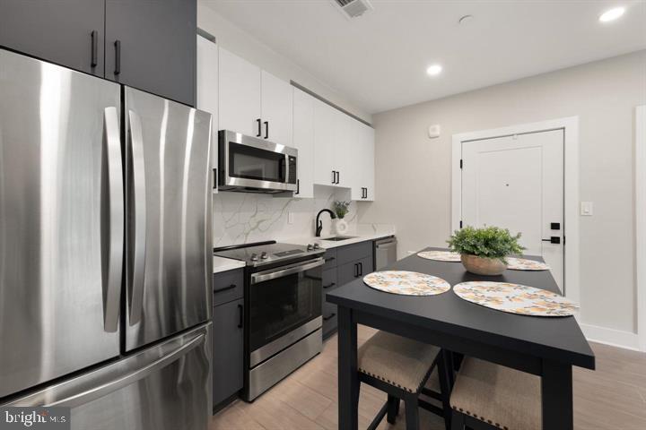 2209 M STREET NE Unit: 1