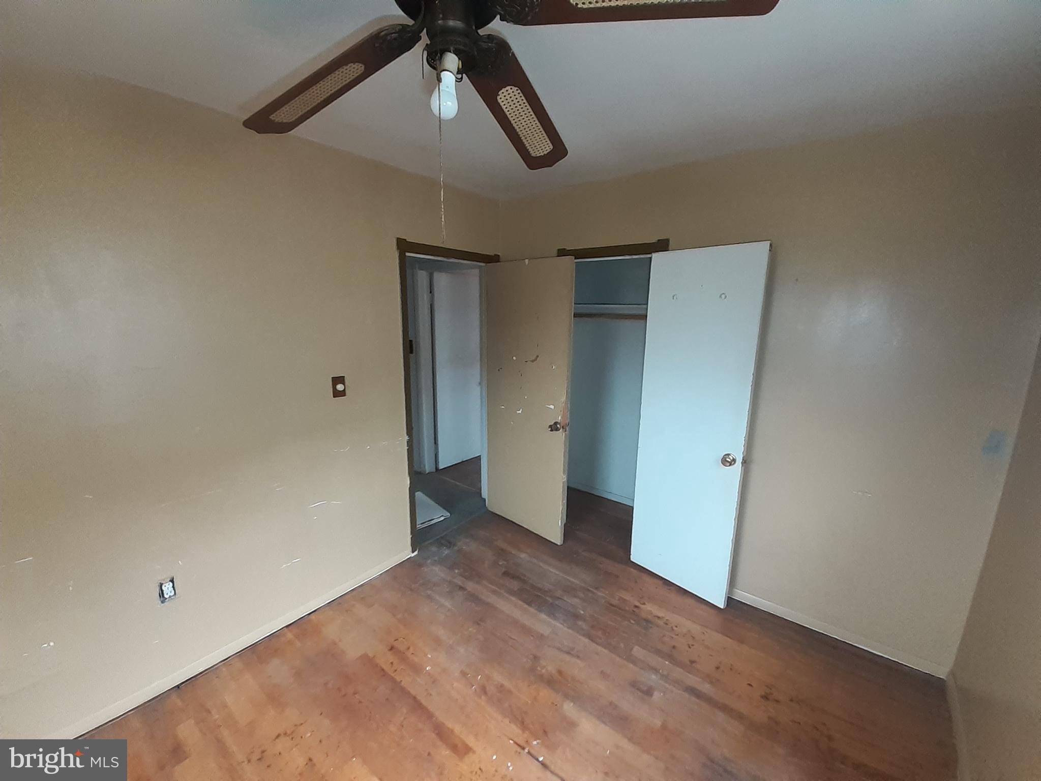 24 Eleanor AVENUE