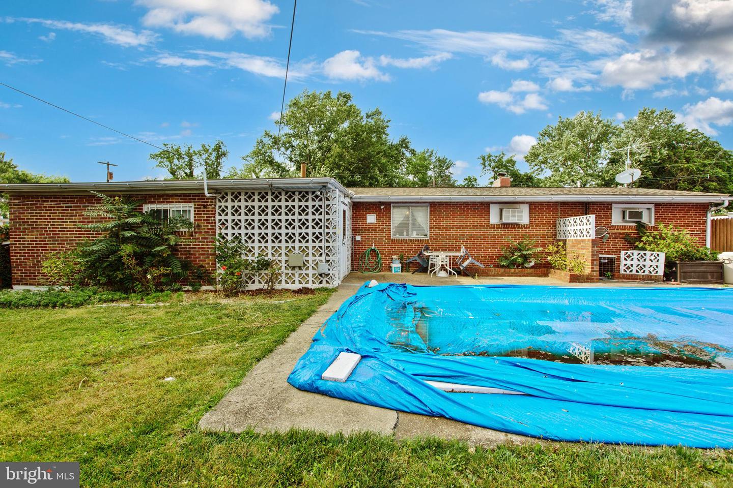 11 SEWARD AVENUE