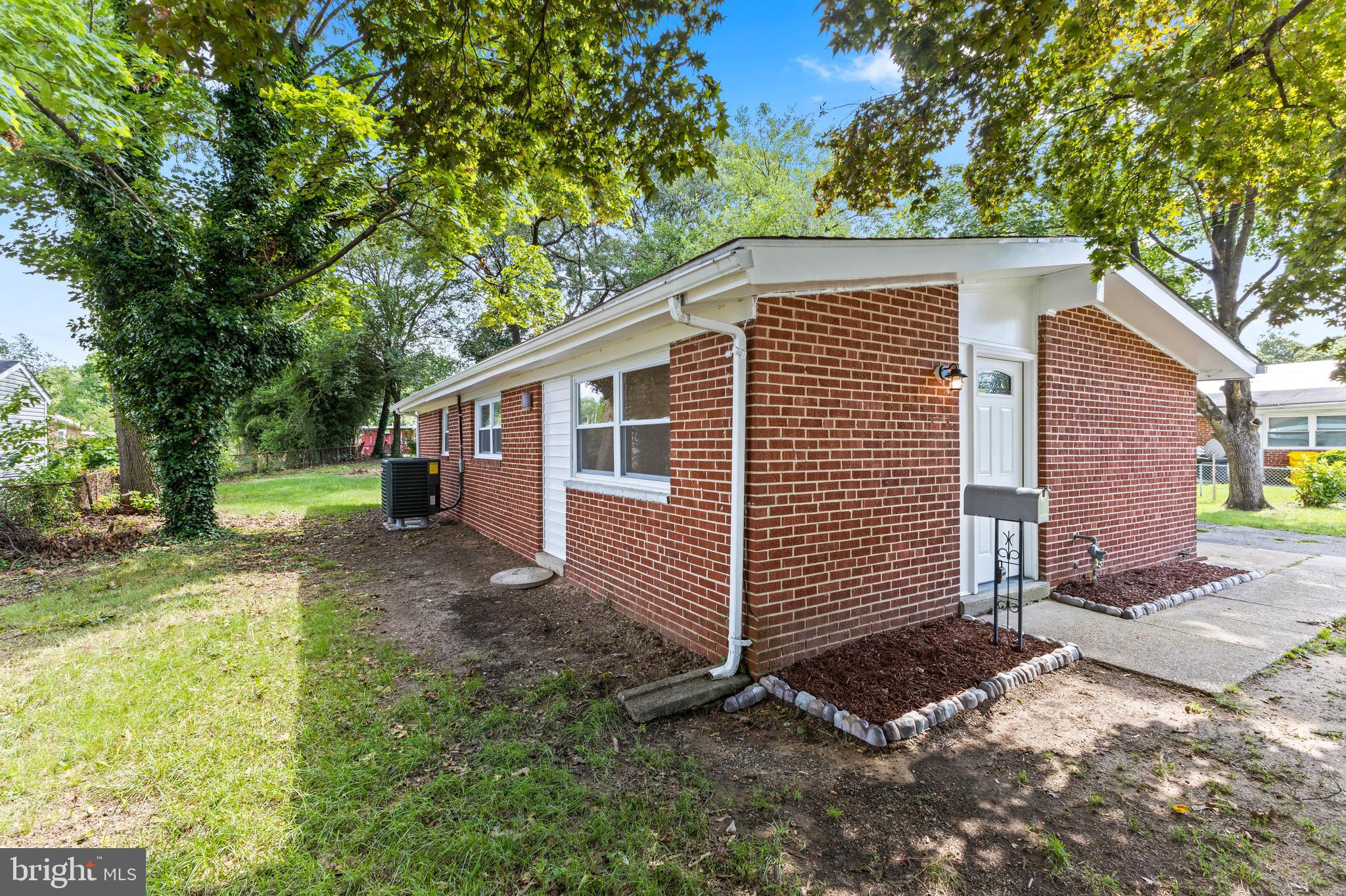 217 GLOUCESTER DRIVE