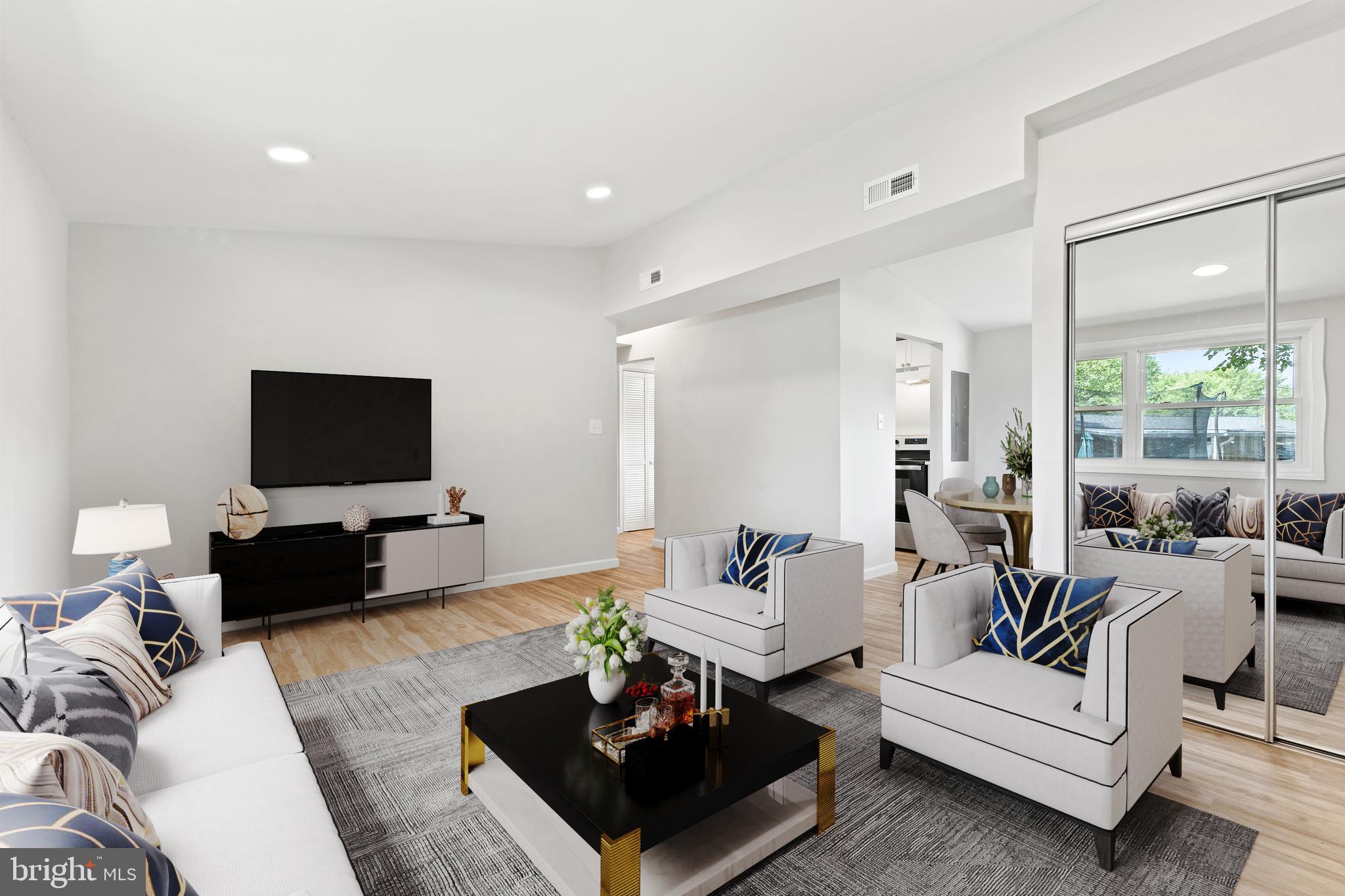 217 GLOUCESTER DRIVE