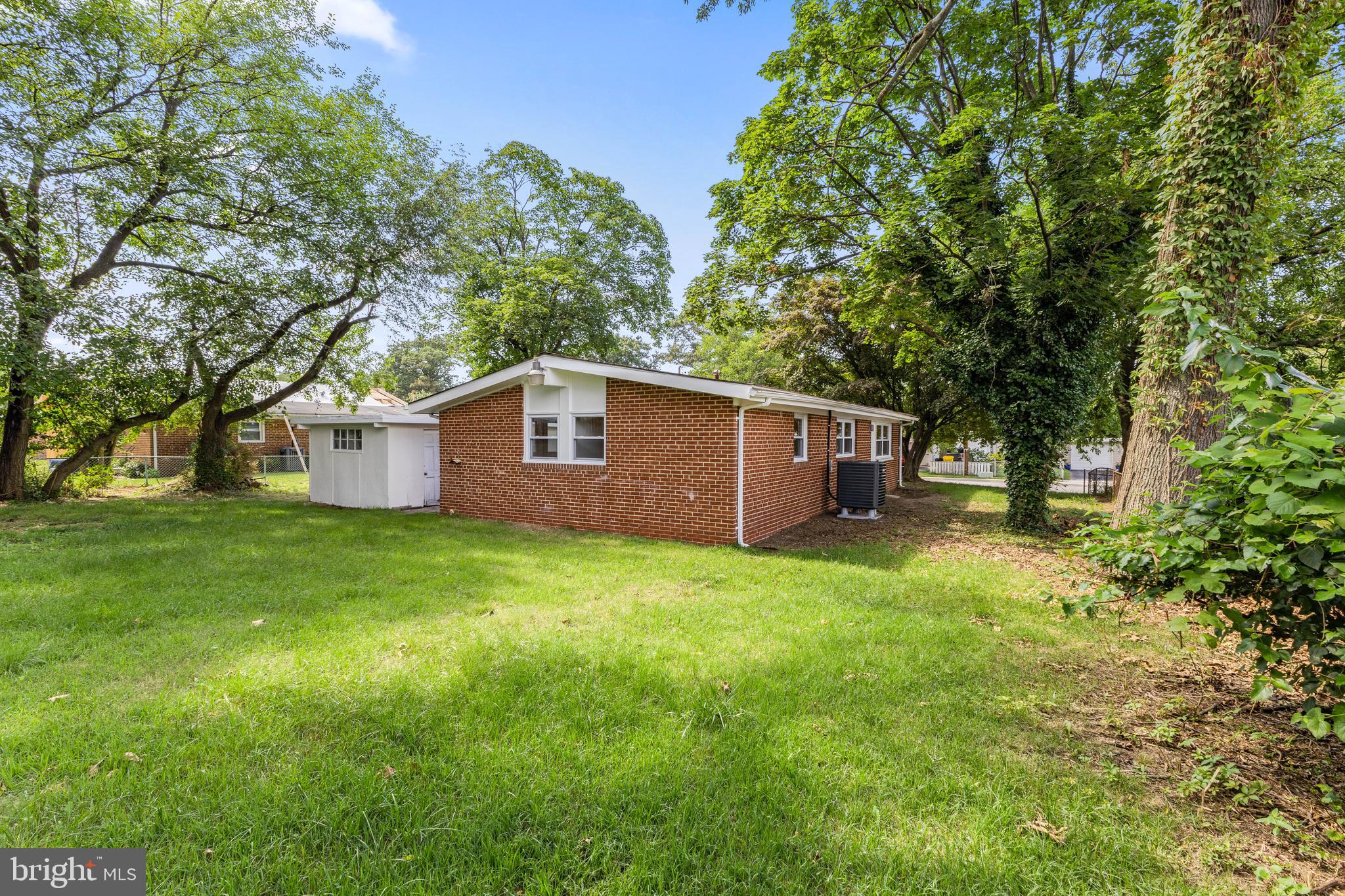 217 GLOUCESTER DRIVE