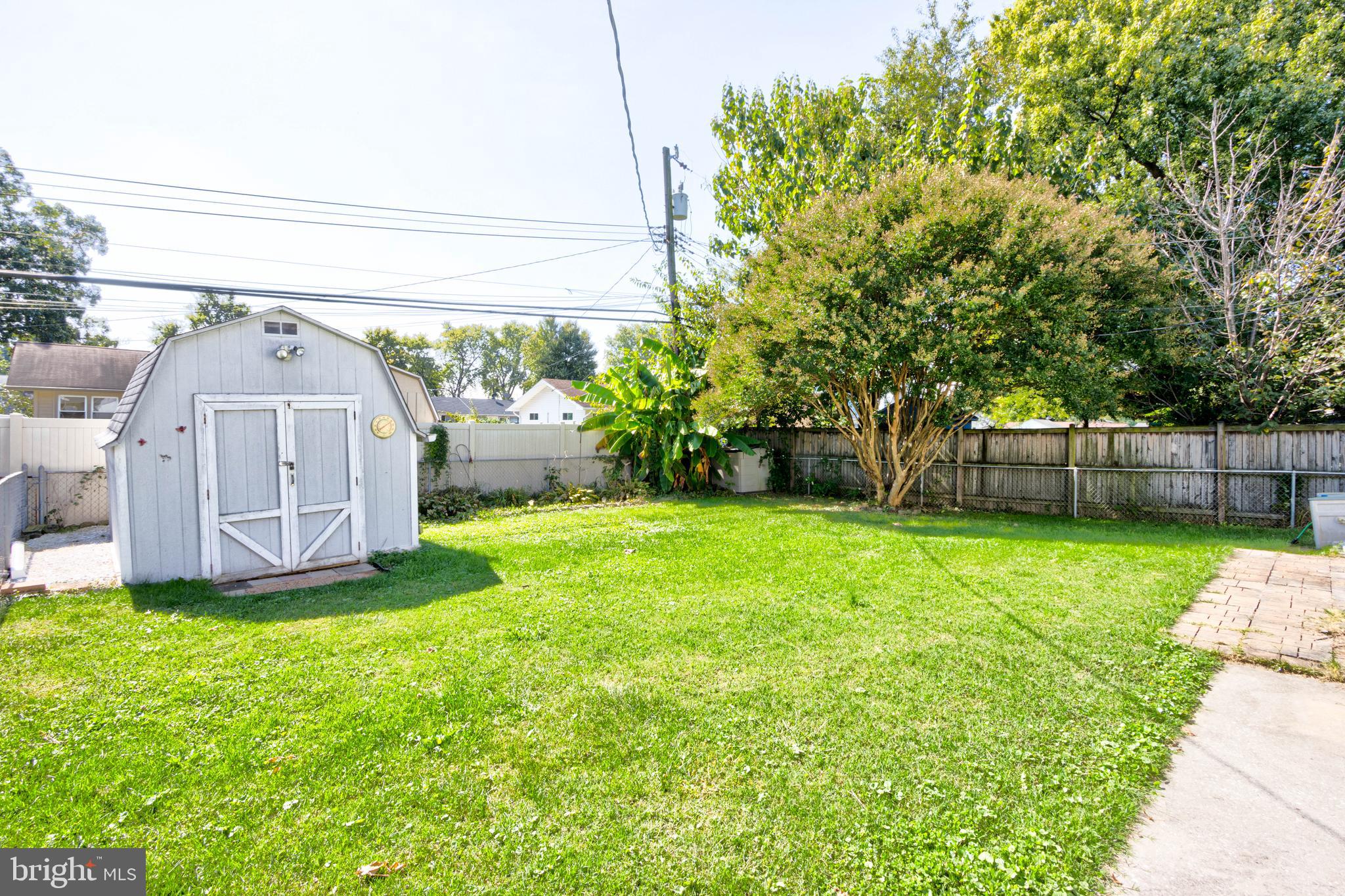 207 Camrose Ave Ave