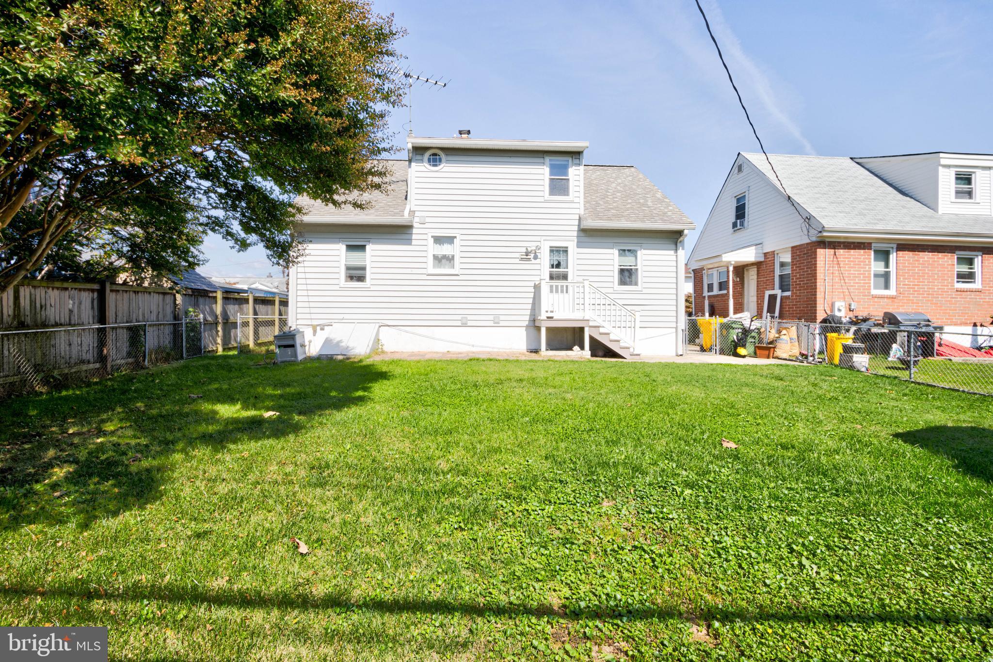 207 Camrose Ave Ave