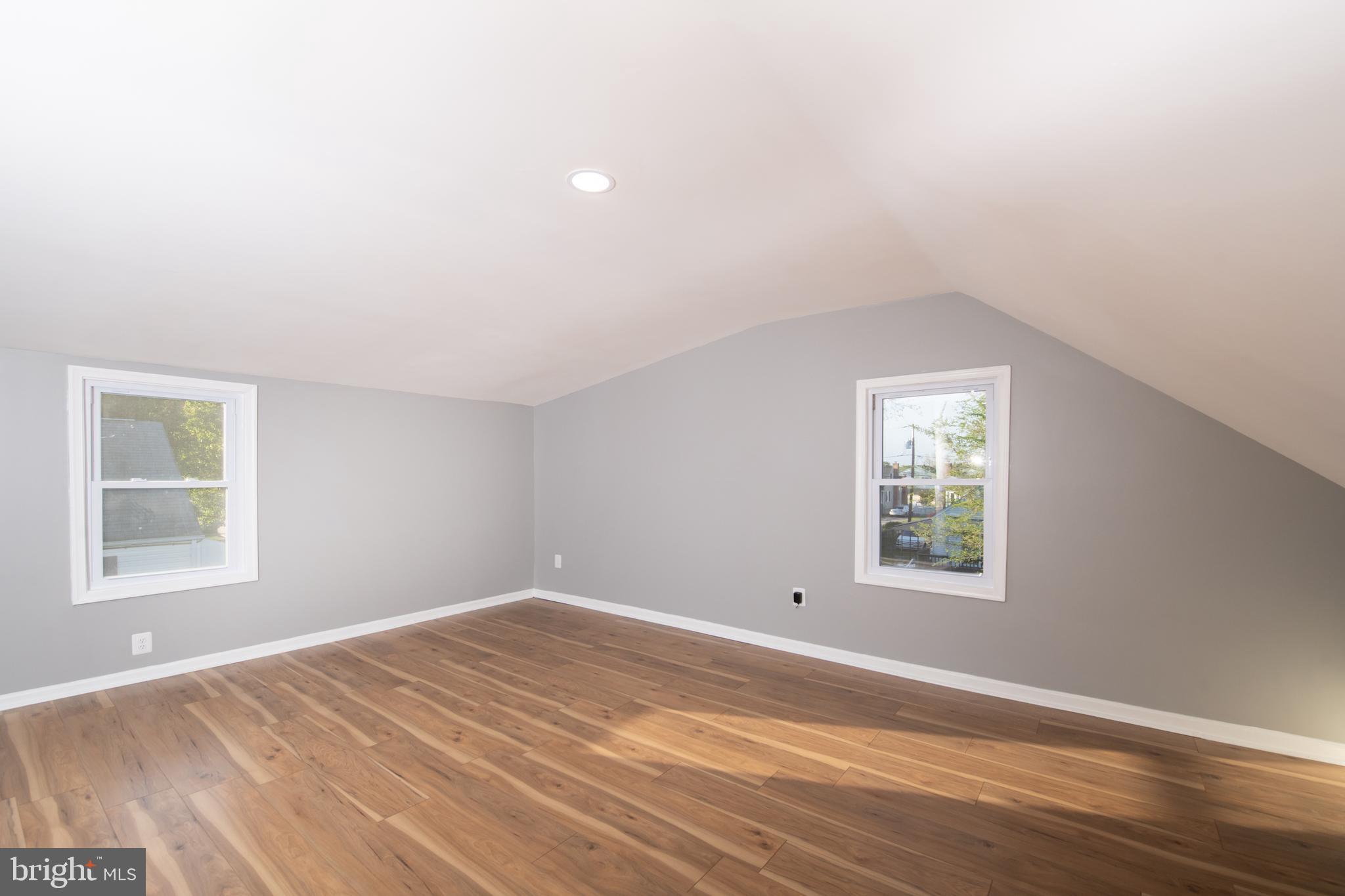 212 Linda Ave