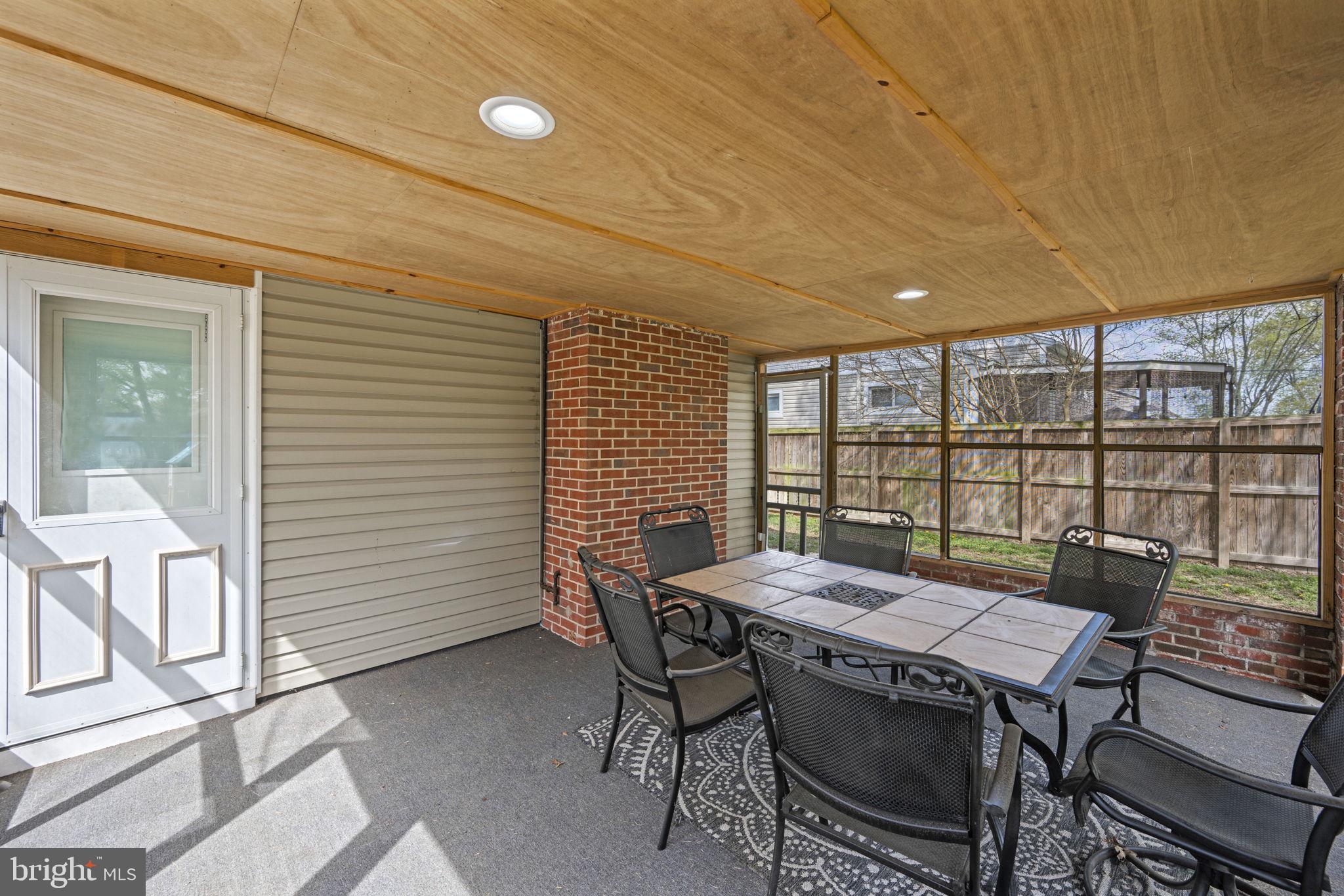 388 Phirne Rd W